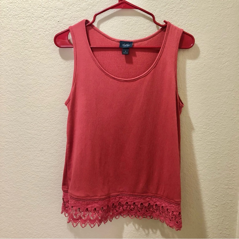 Daytrip Coral Lace-Hem Tank Top